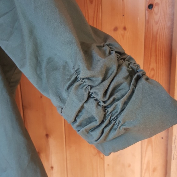 Dressbarn Open Front Green Blazer - Picture 4 of 8